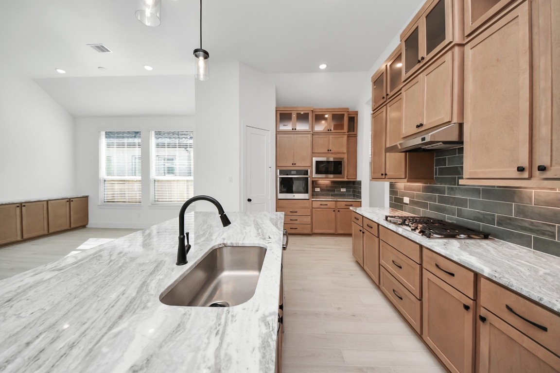 9514 Chateau Hill Manvel, TX 77578 - Photo 7 of 32 Stock Photo