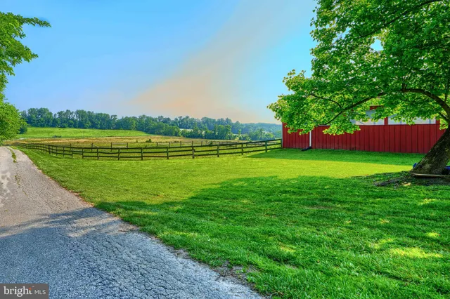 $2,000,000 | 2101 Tufton Avenue, Reisterstown, MD 21136