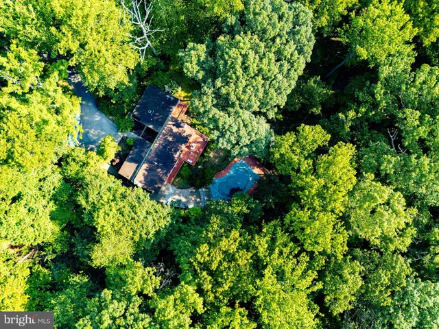 $2,000,000 | 2101 Tufton Avenue, Reisterstown, MD 21136