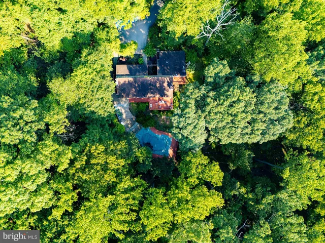 $2,000,000 | 2101 Tufton Avenue, Reisterstown, MD 21136