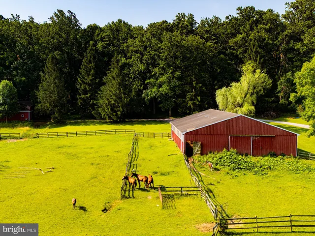 $2,000,000 | 2101 Tufton Avenue, Reisterstown, MD 21136