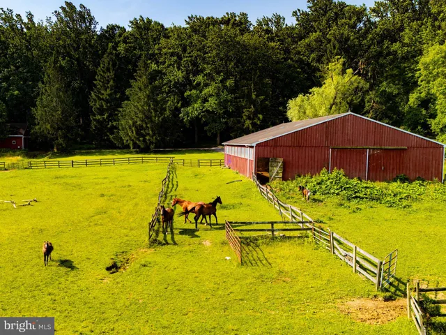 $2,000,000 | 2101 Tufton Avenue, Reisterstown, MD 21136