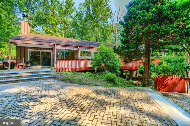 $2,000,000 | 2101 Tufton Avenue, Reisterstown, MD 21136