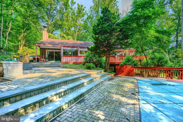 $2,000,000 | 2101 Tufton Avenue, Reisterstown, MD 21136