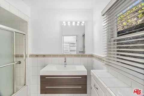 $4,695 | 920 Carrillo Drive, Los Angeles, CA 90048