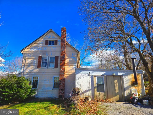 $225,000 | 196 Foster Drive, Falling Waters, WV 25419