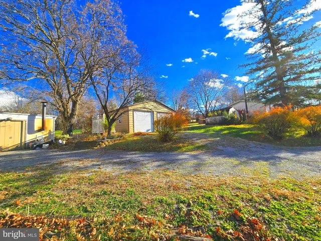 $225,000 | 196 Foster Drive, Falling Waters, WV 25419