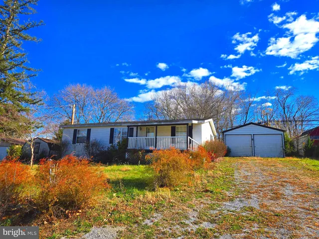 $225,000 | 196 Foster Drive, Falling Waters, WV 25419