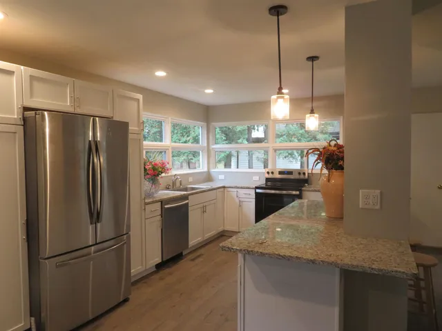 $289,900 | 245 Summit Street, Iola, WI 54945