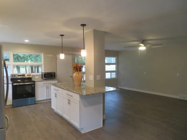 $289,900 | 245 Summit Street, Iola, WI 54945