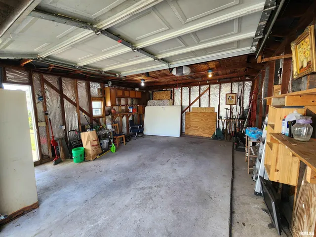 $1,450 | 3235 West 16th Street, Davenport, IA 52804