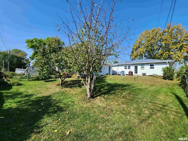 $1,450 | 3235 West 16th Street, Davenport, IA 52804