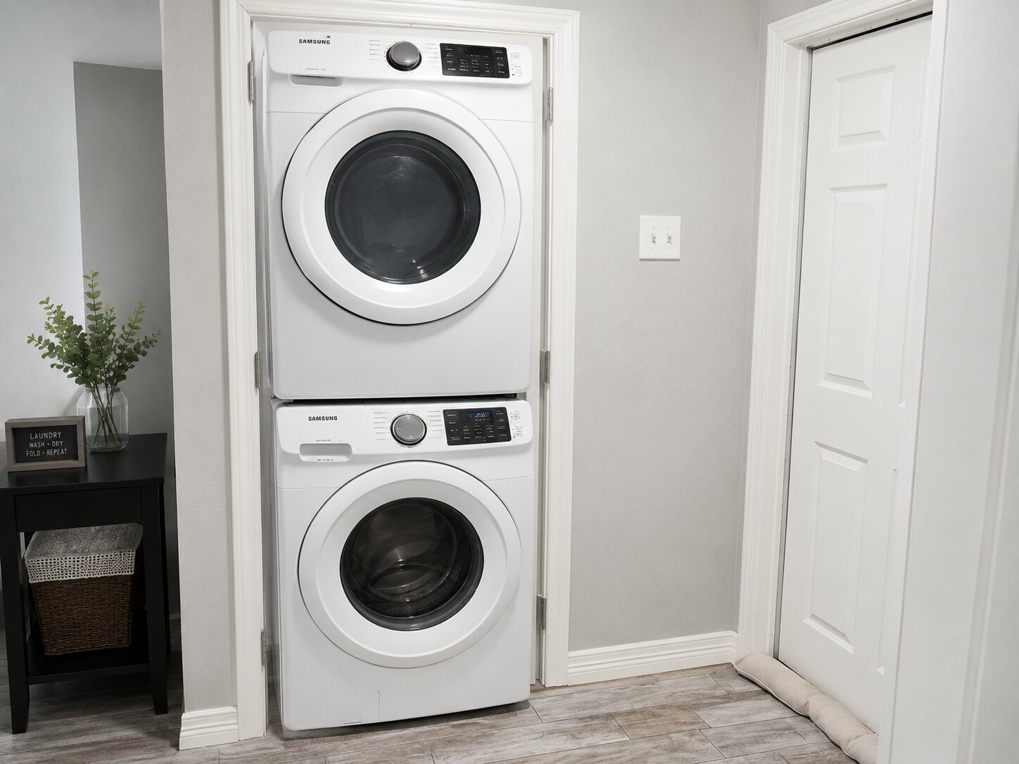 315 East Janisch Road Houston, TX 77022 - Photo 19 of 25 Laundry