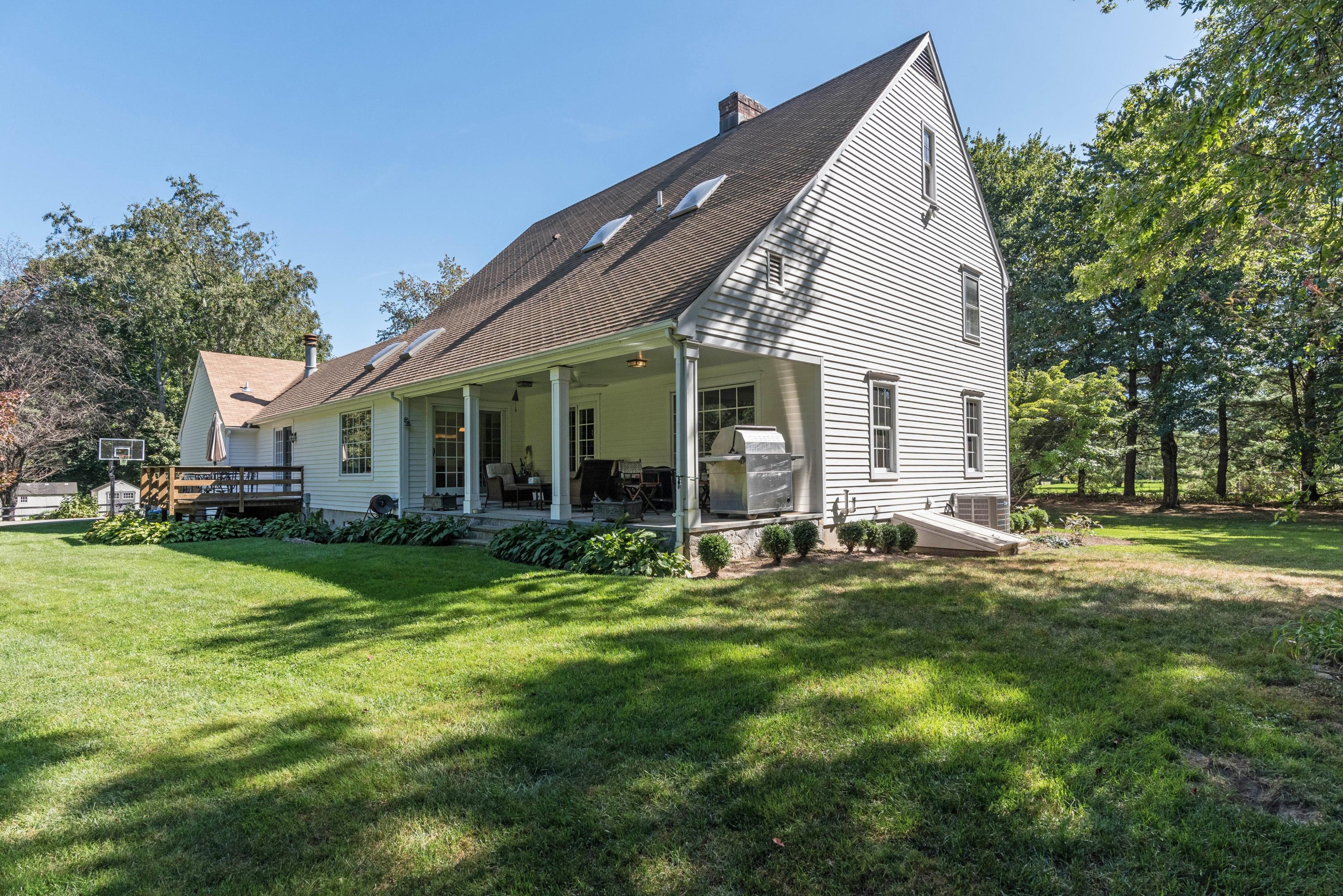 146 Long Lots Road New Canaan, CT 06840 - Photo 23 of 30 170020358-23 G