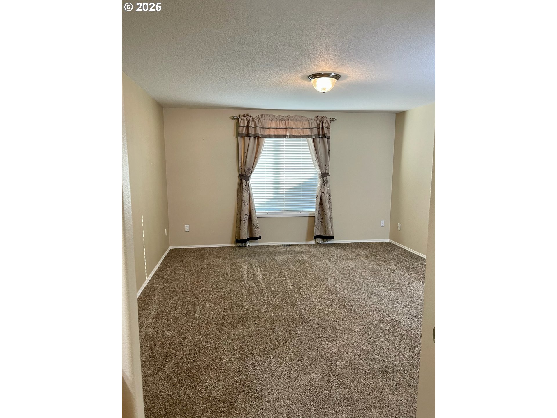 2242 North M Street Washougal, WA 98671 - Photo 12 of 32