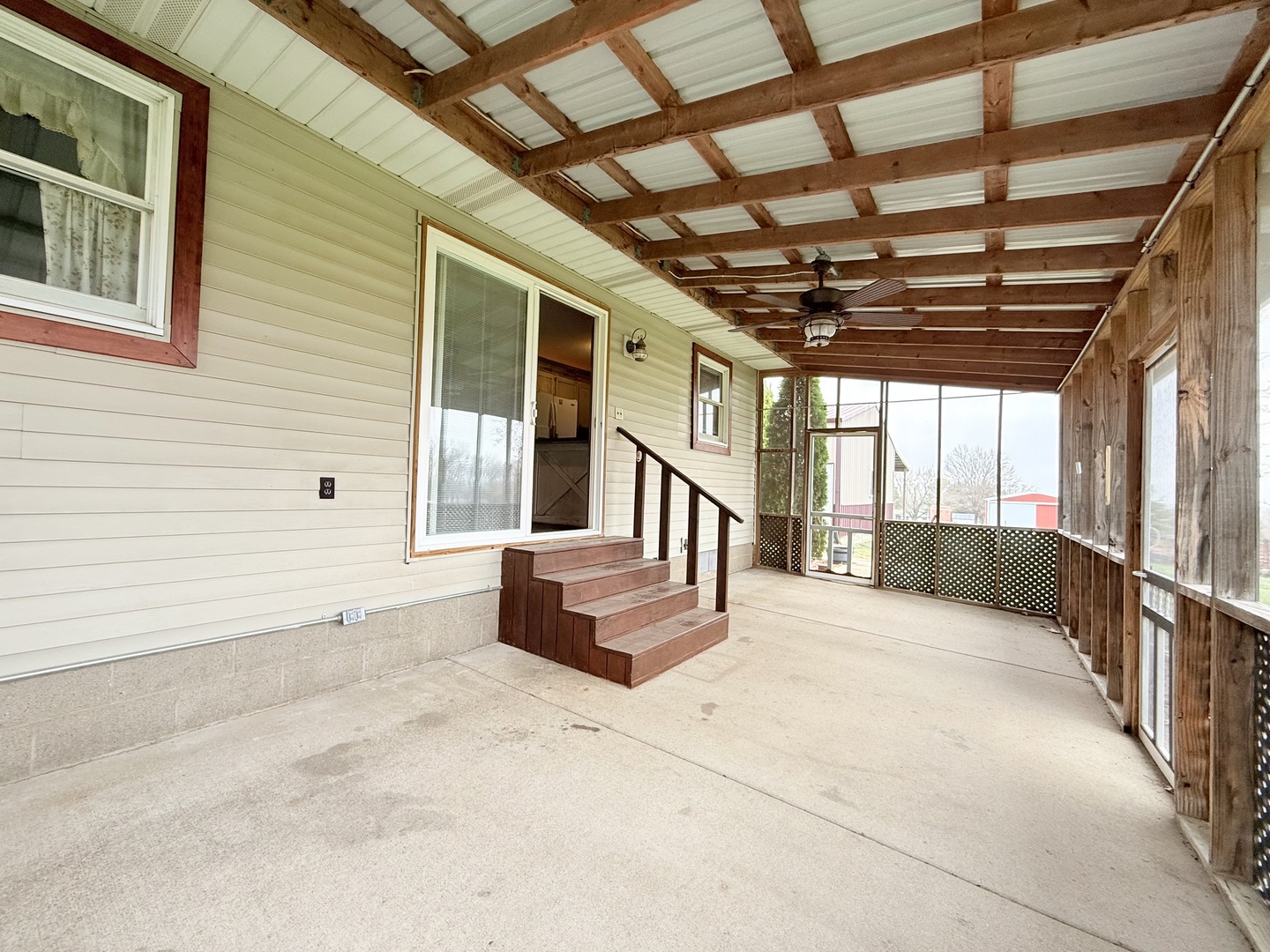 425 Peak Road Harrisburg, IL 62946 - Photo 29 of 41