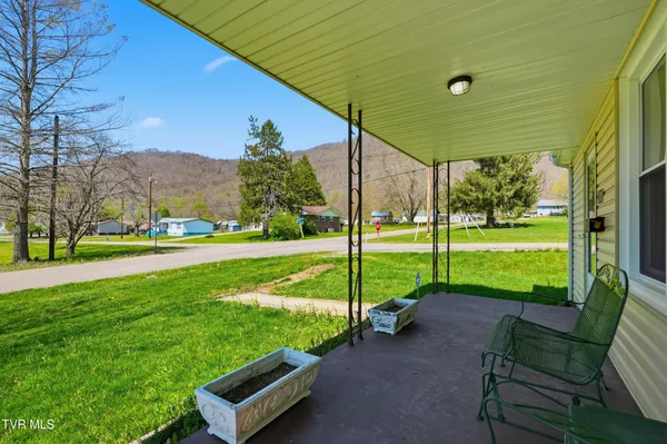$150,000 | 18 East 28th Street North, Big Stone Gap, VA 24219