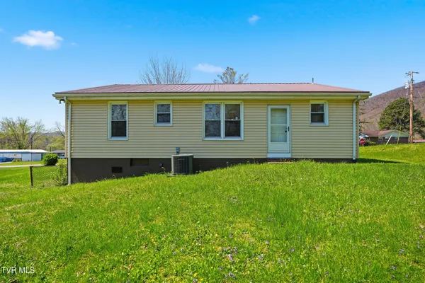 $150,000 | 18 East 28th Street North, Big Stone Gap, VA 24219