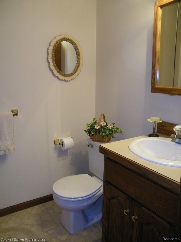6740 Wagner Road Imlay City, MI 48444 - Photo 30 of 38 100_1157.jpg