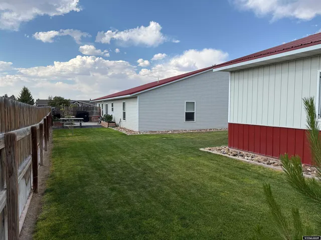 $425,000 | 1109 West Main Avenue, Saratoga, WY 82331