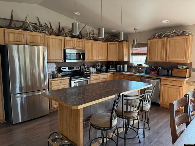 $425,000 | 1109 West Main Avenue, Saratoga, WY 82331