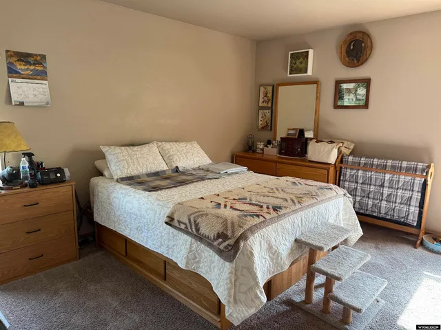 $425,000 | 1109 West Main Avenue, Saratoga, WY 82331