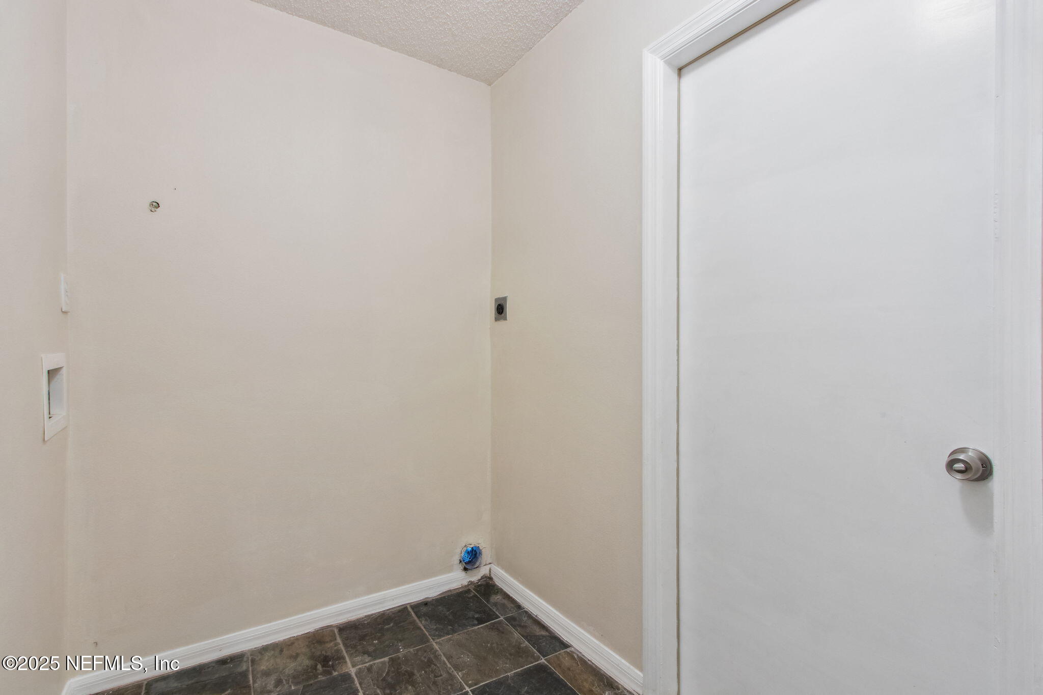 7364 Edenfield Park Road Jacksonville, FL 32244 - Photo 29 of 31 a view of a room