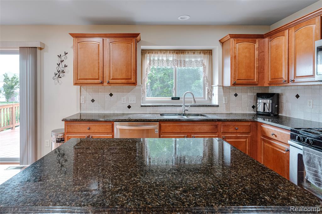 23616 Dunston Road Novi, MI 48375 - Photo 19 of 70 Gallery Image 19