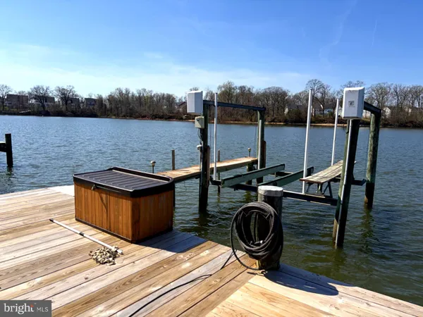 $590,000 | 6 West Kingston Park Lane, Baltimore, MD 21220