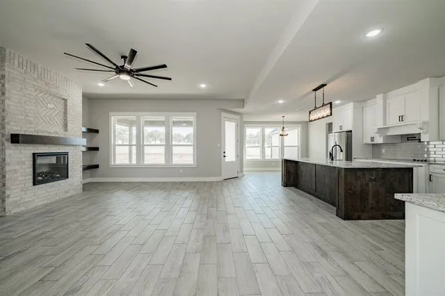 $589,000 | 2017 Swallowtail Court, Poolville, TX 76487