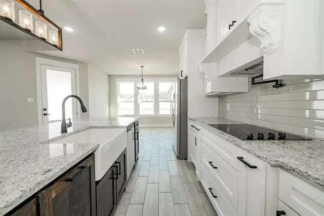 $589,000 | 2017 Swallowtail Court, Poolville, TX 76487