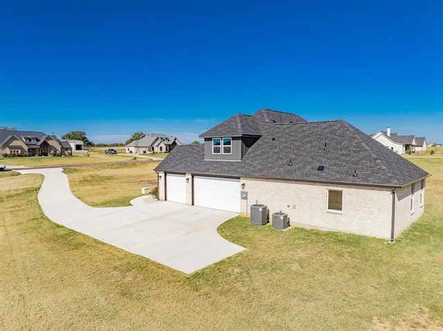 $589,000 | 2017 Swallowtail Court, Poolville, TX 76487