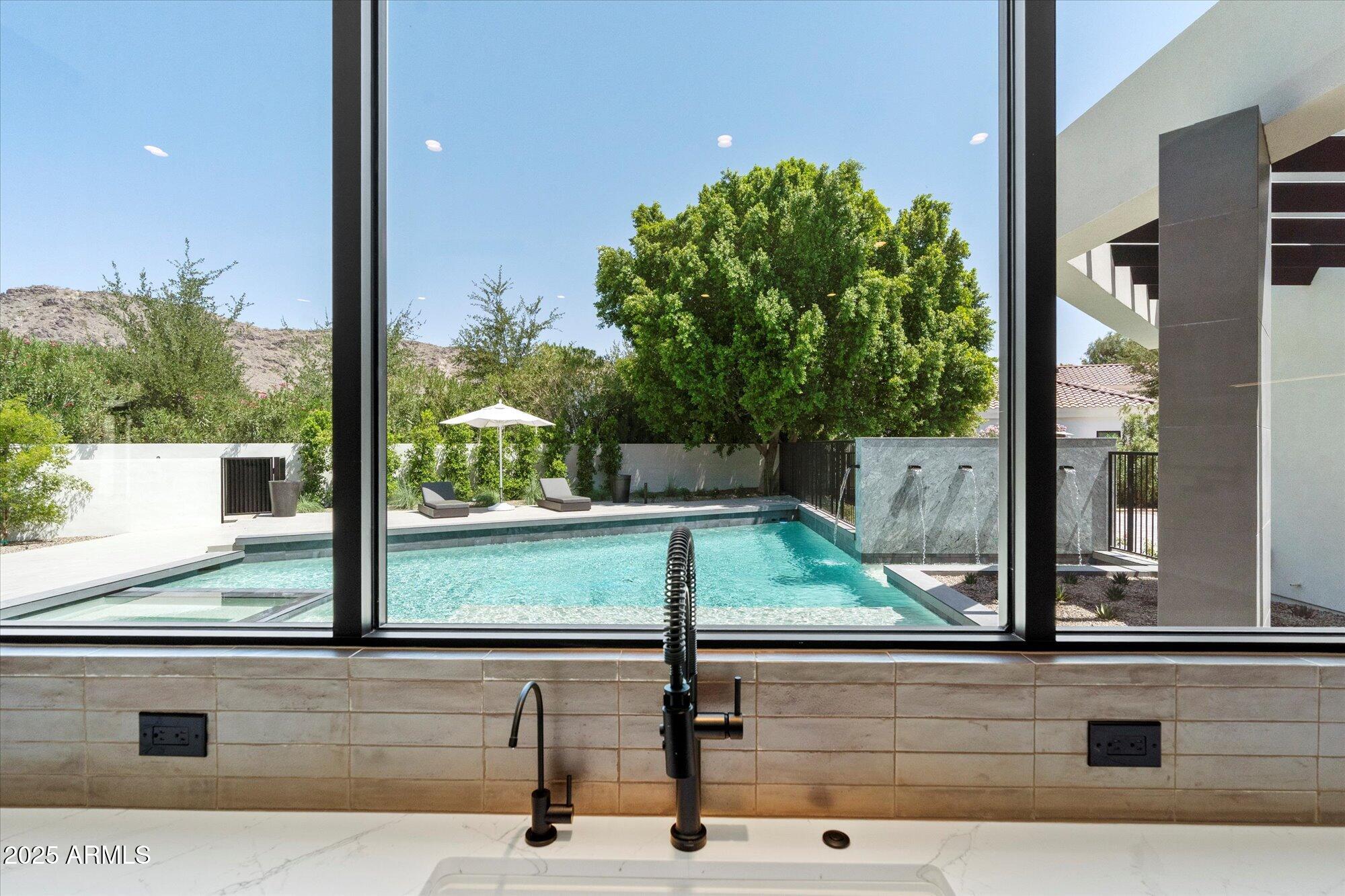 6120 East Redwing Road Paradise Valley, AZ 85253 - Photo 4 of 20 kitchen view
