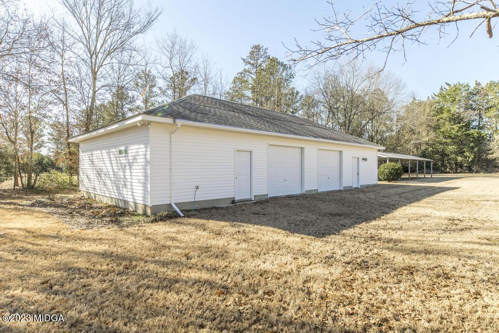 6375 Barfield Road Macon, GA 31216 - Photo 17 of 60 a backyard of a house