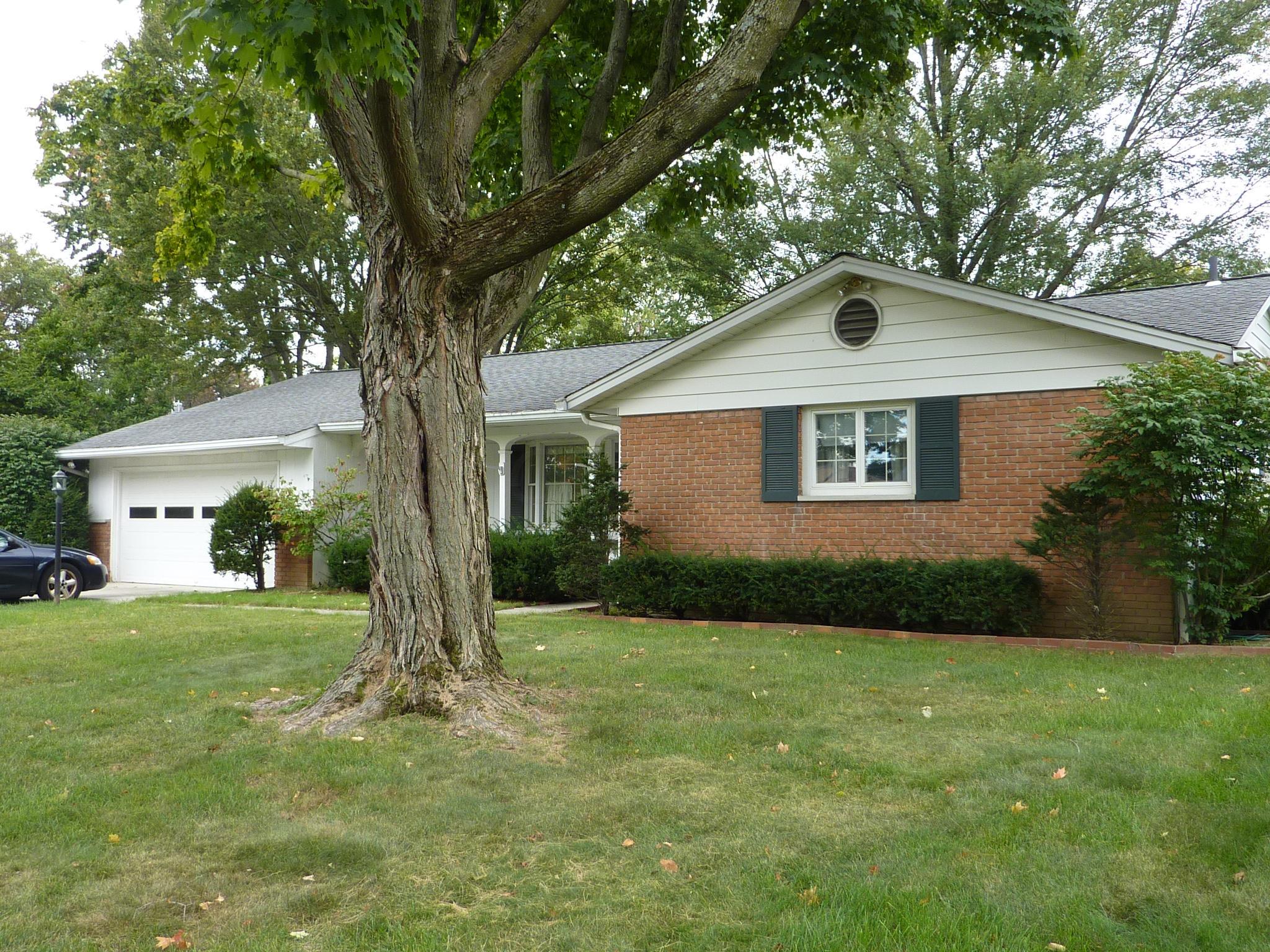 3891 Mountview Road Columbus, OH 43220 - Photo 1 of 6