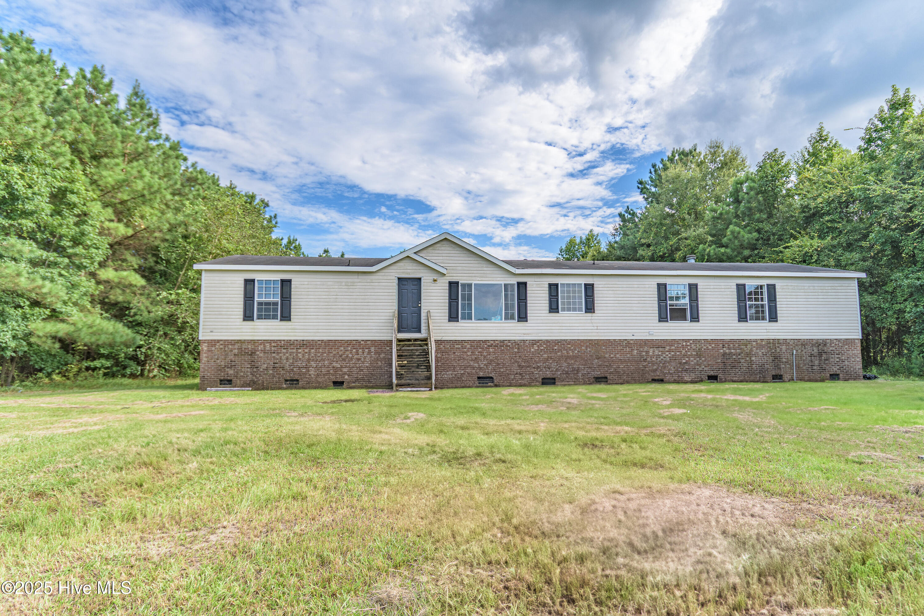 636 Community Centre Kinston, NC 28504 - Photo 3 of 35 3