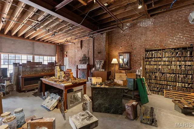 $1,100,000 | 2701-2729 Lafayette Avenue, St. Louis, MO 63104