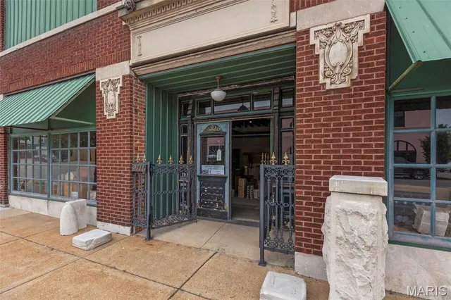 $1,100,000 | 2701-2729 Lafayette Avenue, St. Louis, MO 63104
