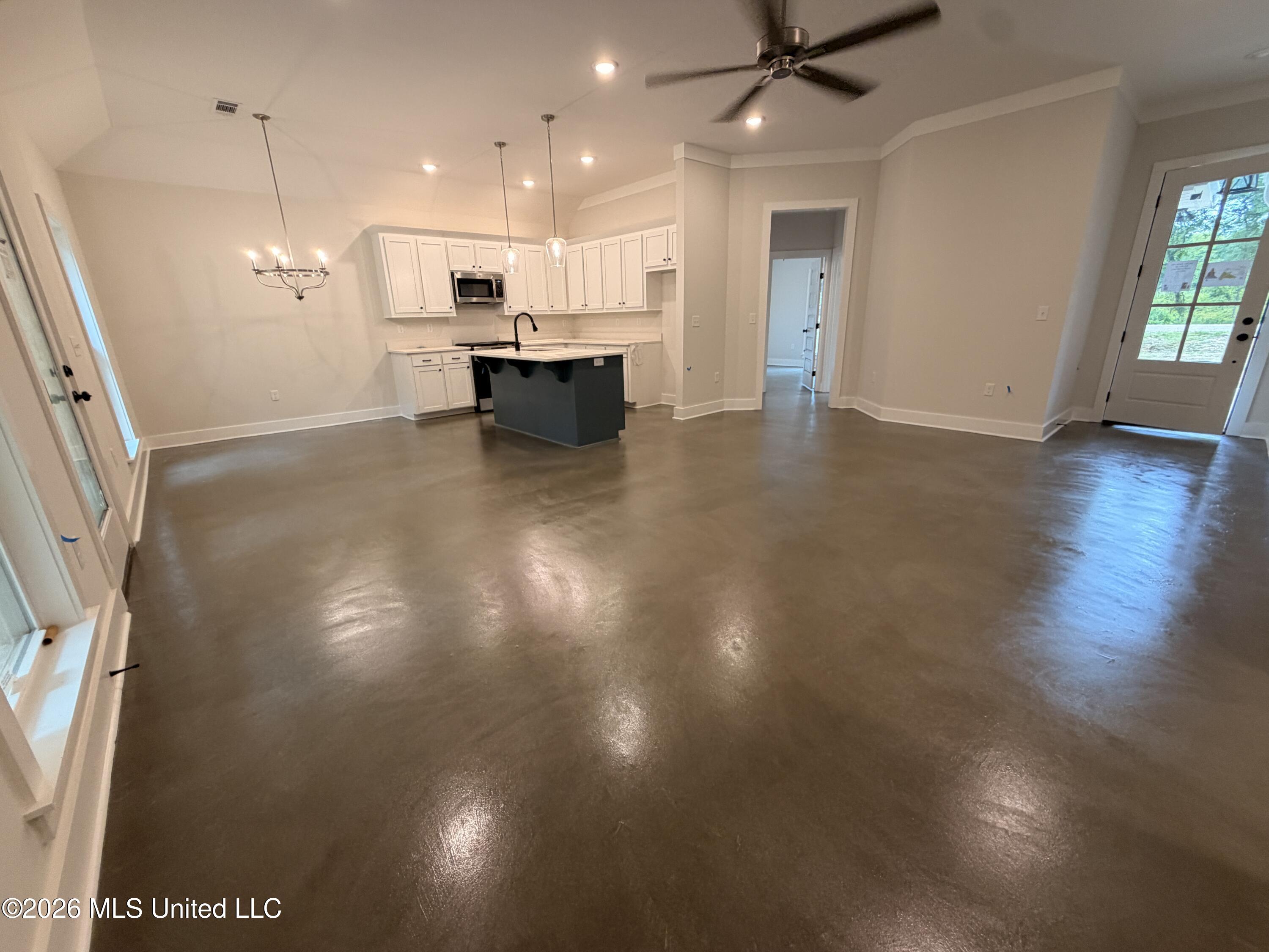192 Lake Harbor Road Brandon, MS 39047 - Photo 7 of 24 IMG_2823
