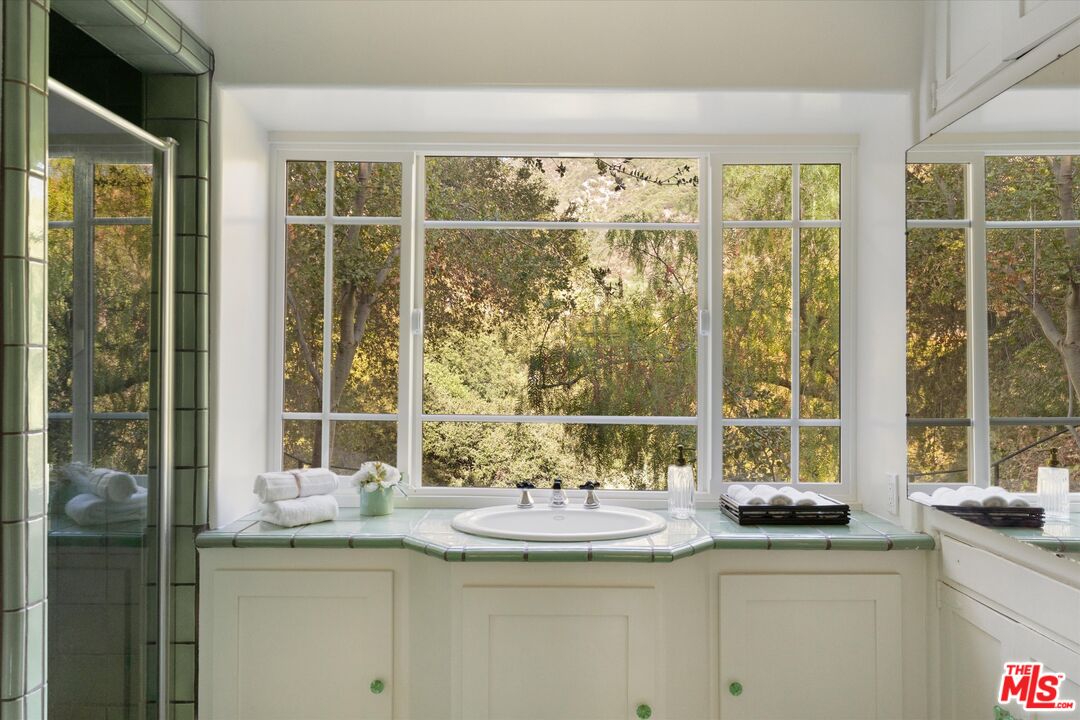5514 Canyonside Road La Crescenta, CA 91214 - Photo 32 of 73 Gallery Image 32