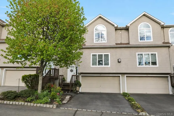 a view of house with a outdoor space