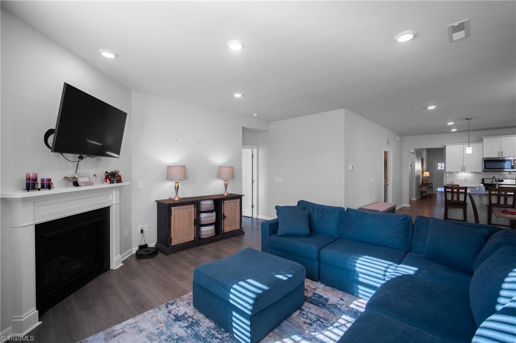 5424 Quartz Avenue Clemmons, NC 27012 - Photo 12 of 27 Great room