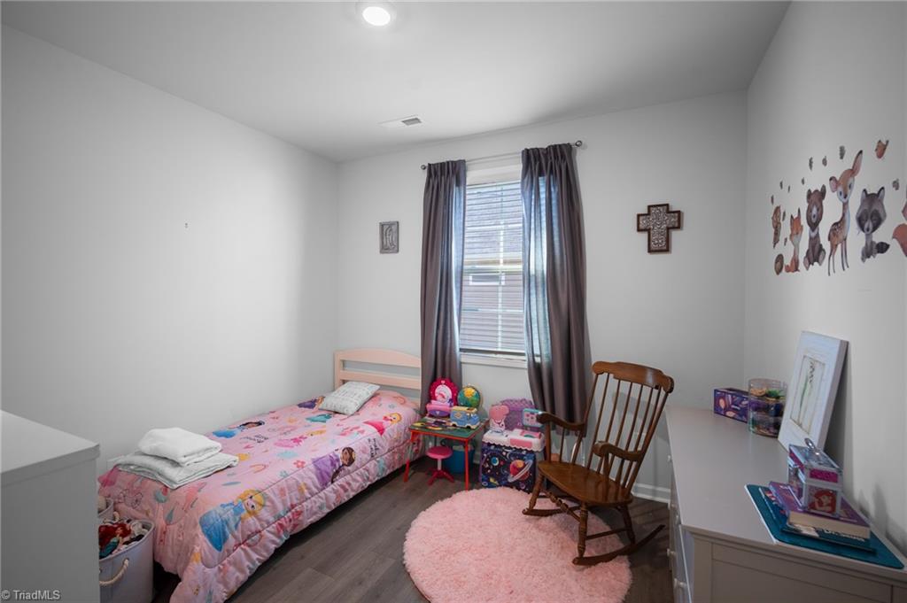 5424 Quartz Avenue Clemmons, NC 27012 - Photo 15 of 27 3rd bedroom