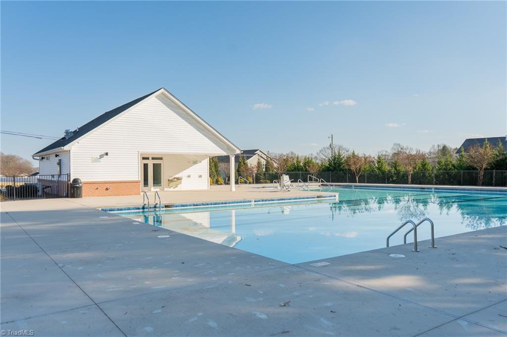 5424 Quartz Avenue Clemmons, NC 27012 - Photo 27 of 27 Neighborhood Pool
