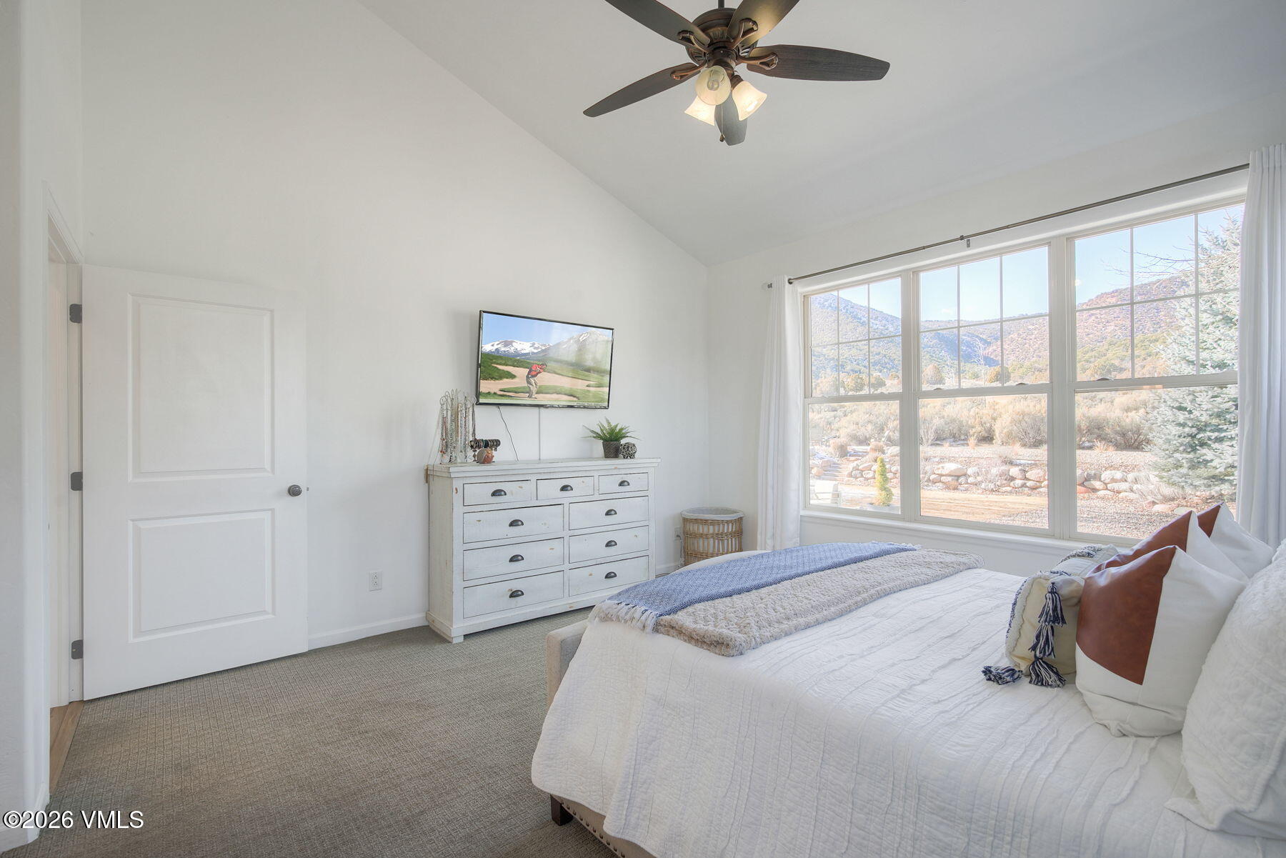 136 Wildhorse Gypsum, CO 81637 - Photo 14 of 31 14-web-or-mls-136_Wildhorse_014