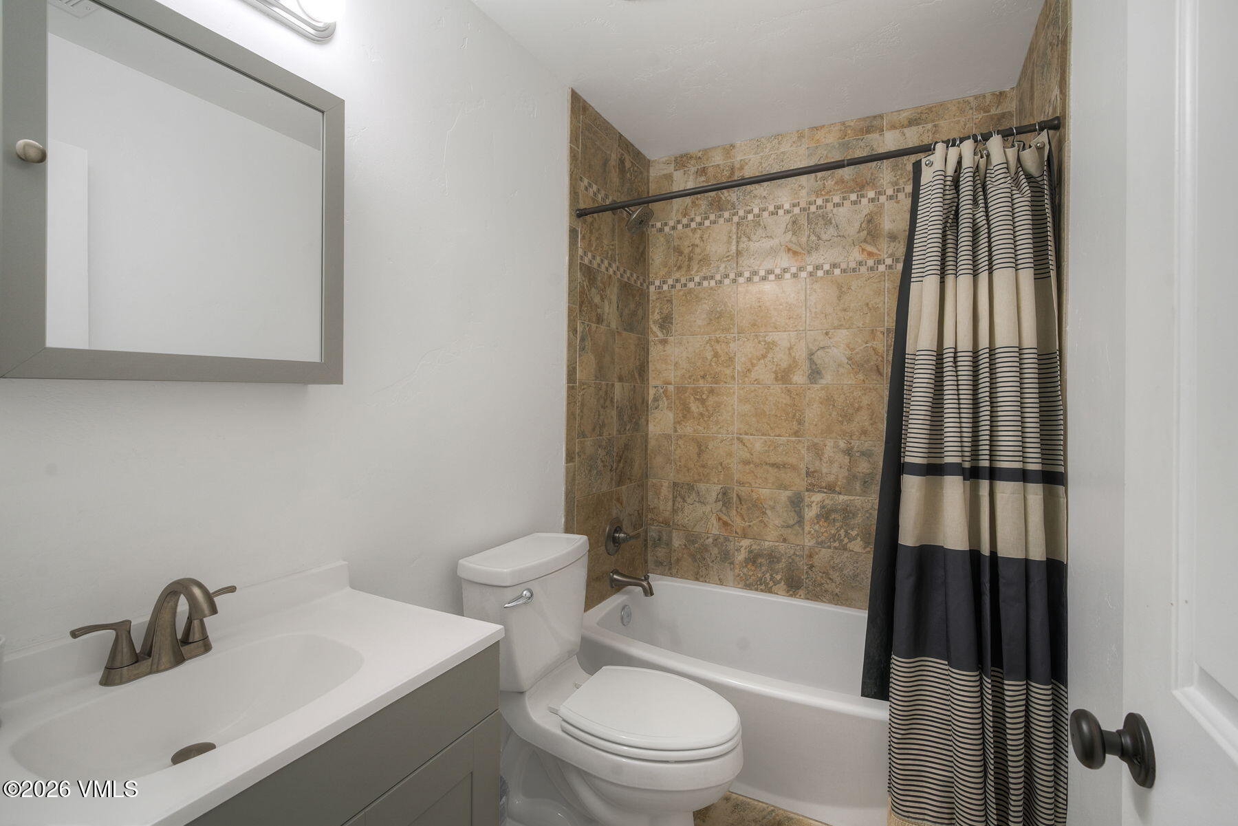 136 Wildhorse Gypsum, CO 81637 - Photo 25 of 31 25-web-or-mls-136_Wildhorse_025