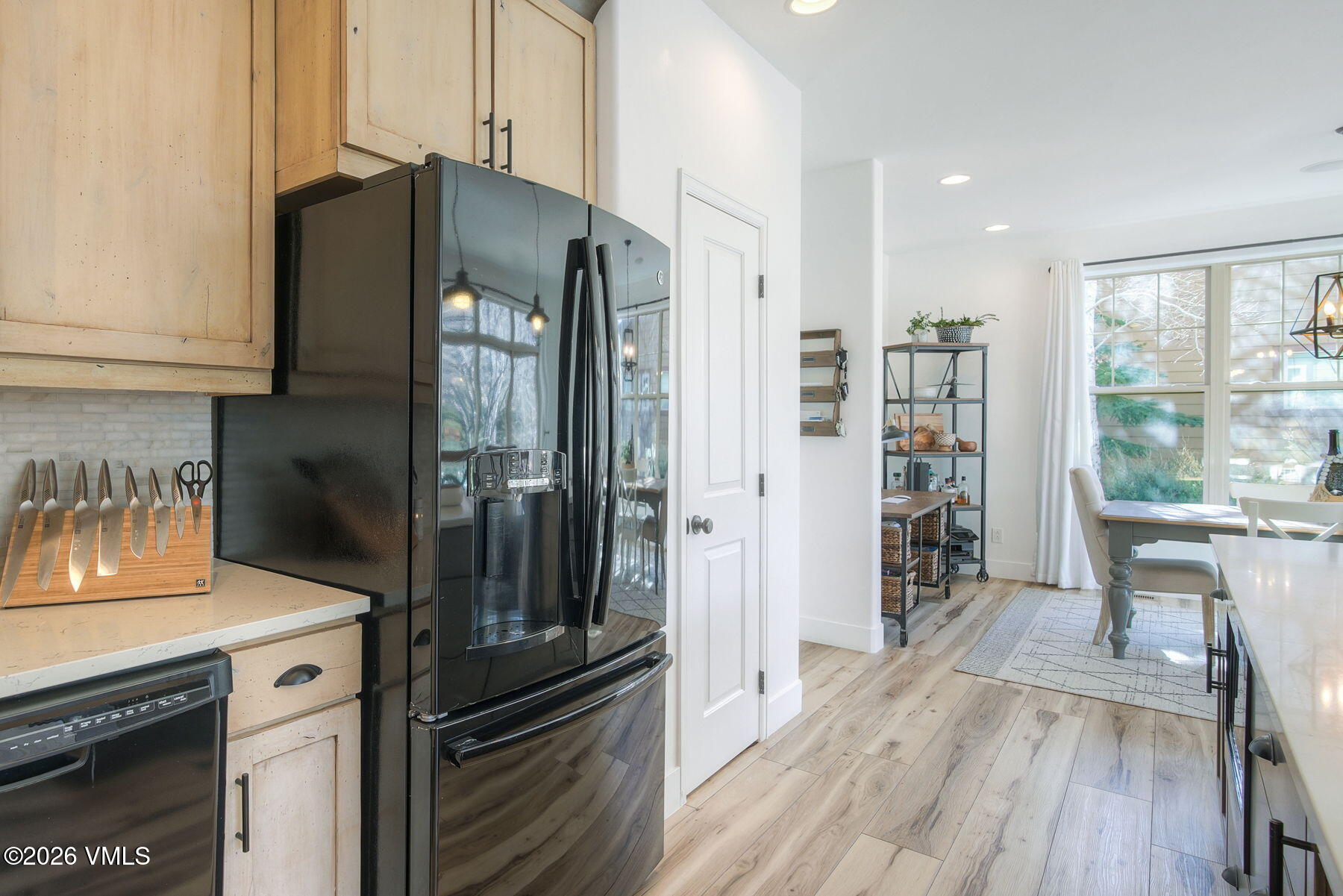 136 Wildhorse Gypsum, CO 81637 - Photo 6 of 31 5-web-or-mls-136_Wildhorse_005