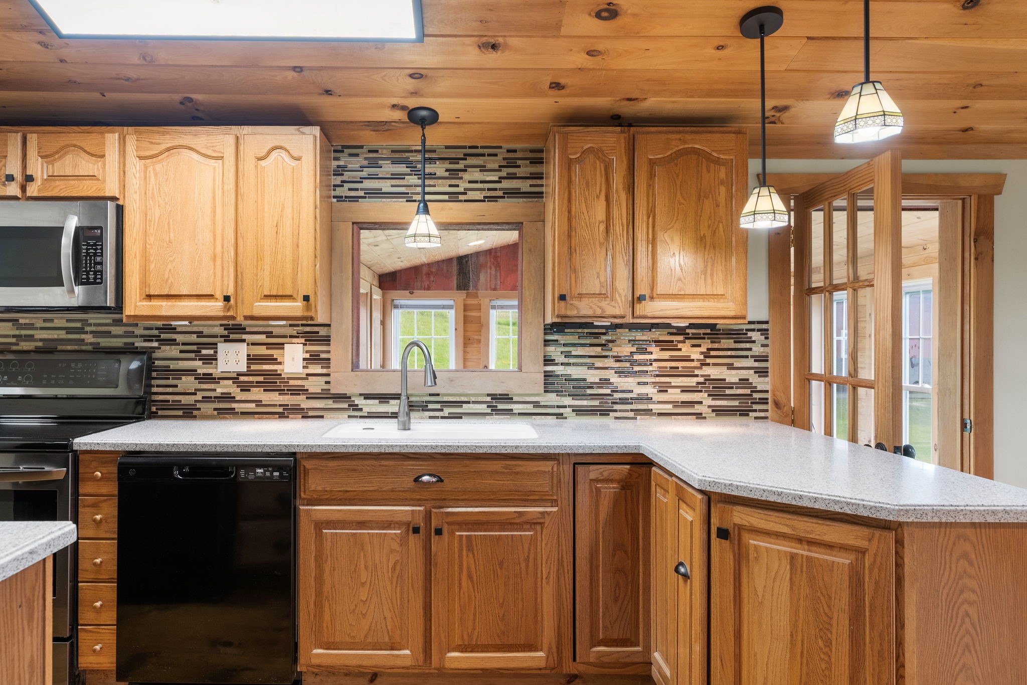 395 Hardy Road Johnson City, NY 13790 - Photo 11 of 41