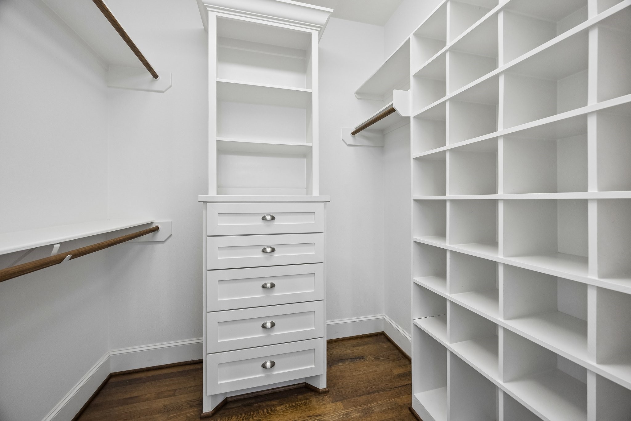415 West 16th Street, Unit D Houston, TX 77008 - Photo 31 of 41 First primary closet