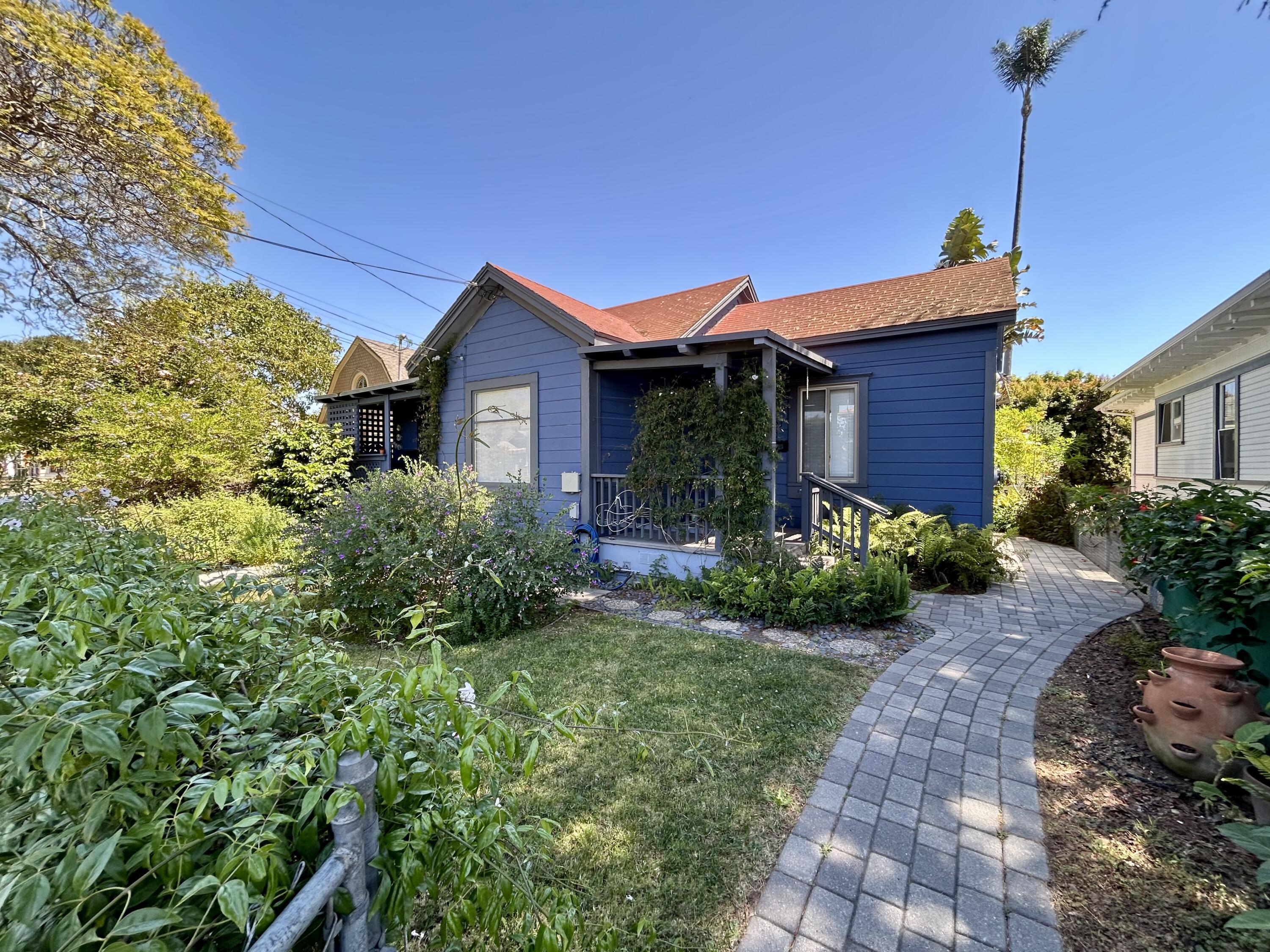 323 West Victoria Street, Unit B Santa Barbara, CA 93101 - Photo 1 of 13 IMG_0864
